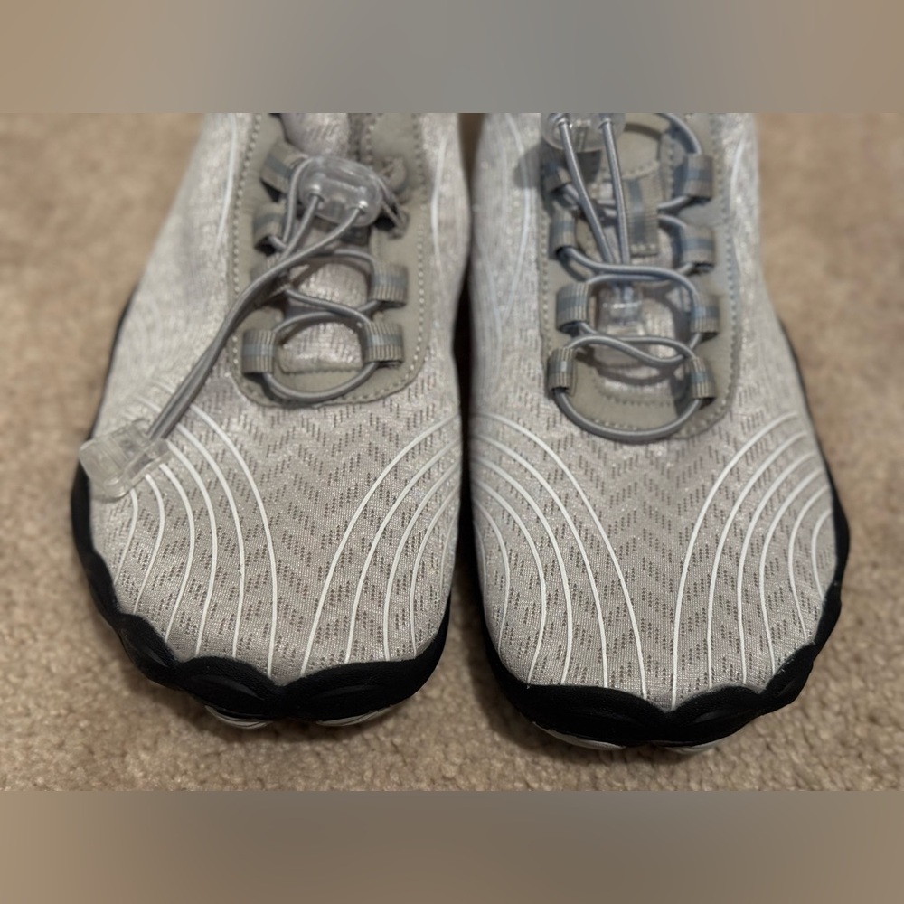 BEAREFOOT Clouders NWOT - Picture 6 of 8